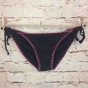 INGEAR Bikini Bottom Black w/hot pink Stitching L